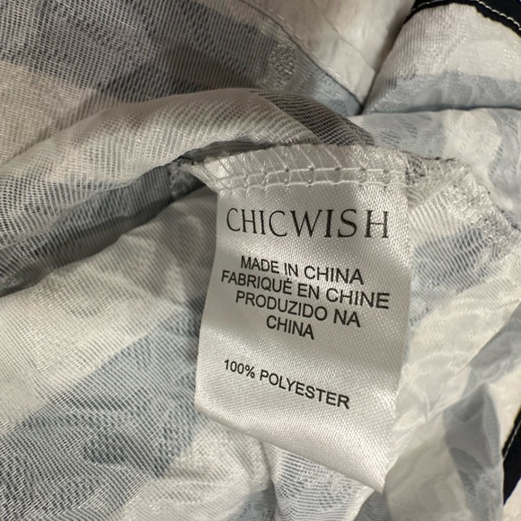 CHICWISH ALLOVER STRIPE PRINT EMBOSSED PLEATED MIDI SKIRT MEDIUM - Picture 4 of 6